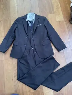 子供用スーツ140サイズ　セットアップ、ベスト、シャツ、ネクタイ2個セット