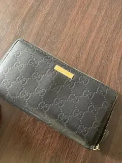 GUCCI ラウンドファスナー