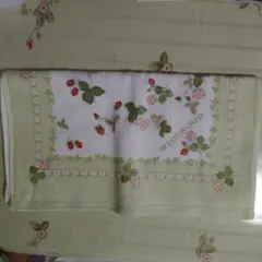 WEDGWOOD　ワイルドストロベリー柄　フェイスタオル　グリーン