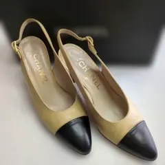 CHANEL バックストラップ　コンビ パンプス　36.5のサムネイル