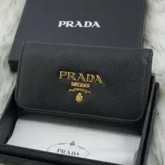 極美品　箱付き　PRADA プラダ　キーケース　サフィアーノレザー　ブラック