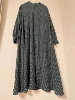 【美品】アース　フラワードットシャツ　ロング　ワンピース　グリーン