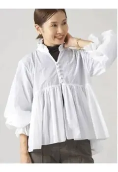 ライトタフタショートフリルブラウス