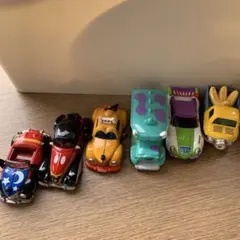 最終価格トミカ6台まとめ売り　ディズニー、ユニバーサル