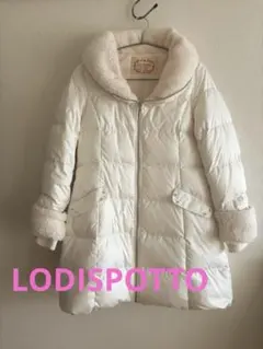 お値下げしました！ホワイト フード付きダウンジャケット