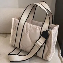 ハンドバッグ　ショルダーバッグ　白　ホワイト　キルティング　2way 肩掛け