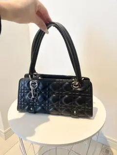 黒いレザーハンドバッグ キルティングデザイン ワンホン スナ系 ホビ垢