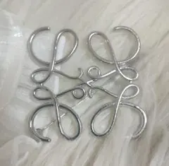 幾何学、無限大、リボンモチーフ　シルバーブローチ