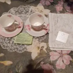 LAURA ASHLEY※バラの花柄 ペアカップセット 2個&大きめハンドタオル