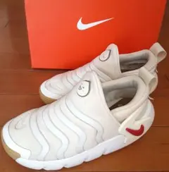 NIKE スニーカー