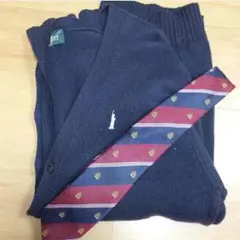 ネイビーのカーディガン