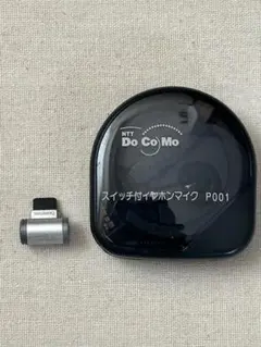 DOCOMO純正スイッチ付きイヤホンマイク　P001＋アダプターのサムネイル