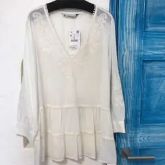新品！最終値下げ！ZARA！刺繍ブラウス！白