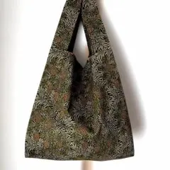 Item thumbnail for item 04904354-01bd-4b74-a33e-7989d6bc689c