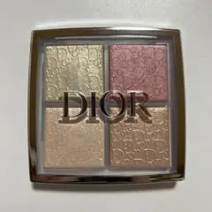 Dior ハイライト　バックステージ グロウ マキシマイザー パレット　004