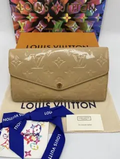 ルイヴィトン ポルトフォイユサラ 新型 ヴェルニ 二つ折り 長財布