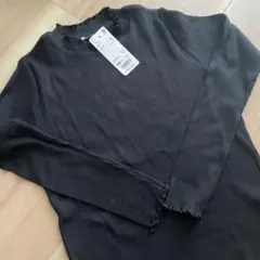 リブフリルハイネック