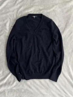 ユニクロ　カシミア　Ｖネックニット　ネイビー