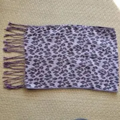 紫色ヒョウ柄マフラー