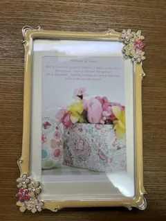 エレガントな花装飾フォトフレーム