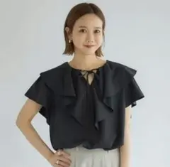 匿名配送☆田中里奈　新品タグ付き　フリルリボン付ブラックトップス mysa