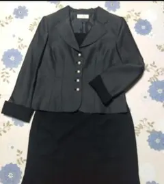 レディース　フォーマルスーツ