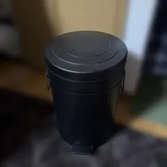 12L ペダル式ゴミ箱 ブラック 円筒型