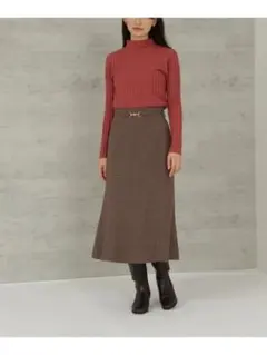 ☆値下げしました☆ナチュラルビューティーベーシック　ビット付きスカート