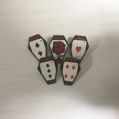 ツイステッドワンダーランド ハーツラビュル寮モチーフピンズ