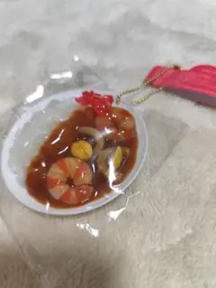 シーフードカレー　ミニチュア エビとイカ　食品サンプル　キーホルダー