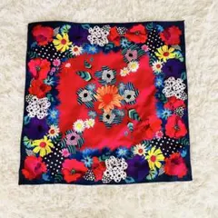 【新品未使用】LUSH　花柄スカーフ　風呂敷　約70cm x 70cm