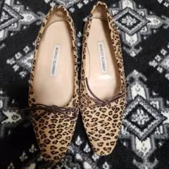 MANOLO BLAHNIK レオパード フラットシューズ 36.5のサムネイル