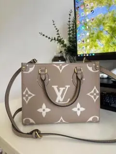 LOUIS VUITTON オンザゴーPM ショルダーバッグ