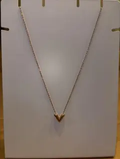 V字型ペンダント ネックレス