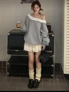 Dazy フリルオフショルダー スウェット