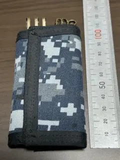 〈美品〉キーホルダー キーケース NAVY 迷彩服 リメイク ミリタリー