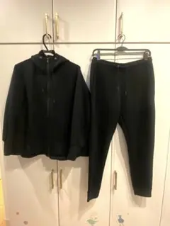 ユニクロ +j ドライスウェットフルジップパーカー、パンツ　セットアップ