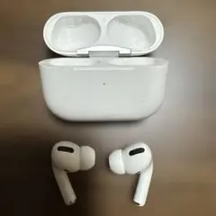 Apple AirPods Pro 本体 充電ケース付きのサムネイル