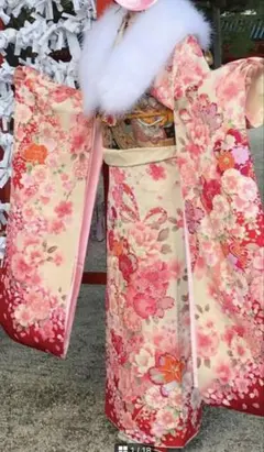 【ぐぅーちゃん⭐︎様専用】 振袖フルセット 可愛い花柄　金駒刺繍　人気のホワイト系