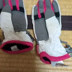 キッズ用手袋 雪の結晶模様 白/ピンク