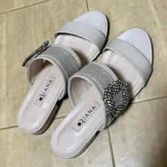 【美品】DIANA ダイアナ ビジュー サンダル S アイボリー 1回着用のサムネイル