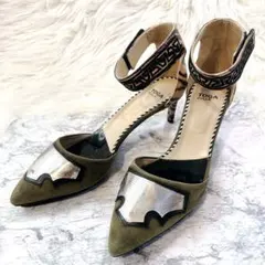 値下げToga pulla Tストラップ　パンプス　37 TOGA PULLA（トーガ プルラ）の「TOGA PULLA T-strap pumps（パンプス