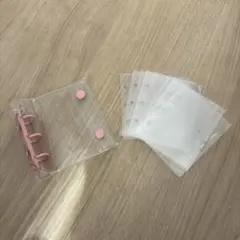 リフィル10枚付き　A8バインダー　シール帳　クリアバインダー　ピンク