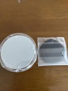 マスカ日焼け止め携帯ケース(パフ付き)