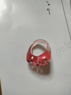 ピンクのアクリルリング 装飾付き アナスイ