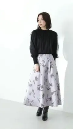 新品　完売　ナチュラルビューティベーシック　フロッキーリリープリントスカート