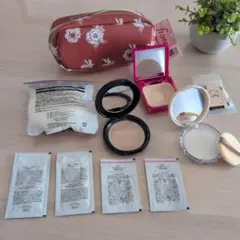 新品ポーチ/中古ファンデ3点/おまけサンプル化粧品！
