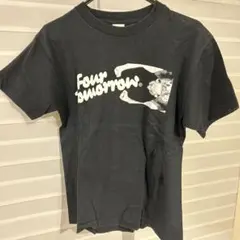 four tomorrow tシャツ