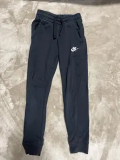 値下げ中！ Nike ブラック　スウェットパンツ XS 122〜128㎝
