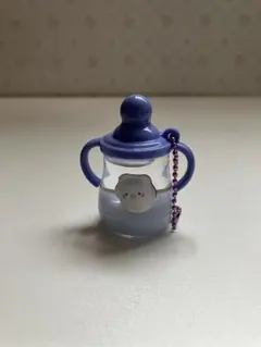 哺乳瓶型 つぶらな瞳　生牡蠣　キーホルダー マスコット パープル